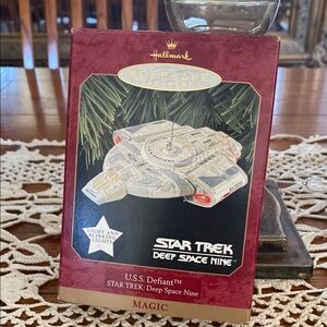 Hallmark Star Trek U.S.S. Defiant Ornament vintage 1997
